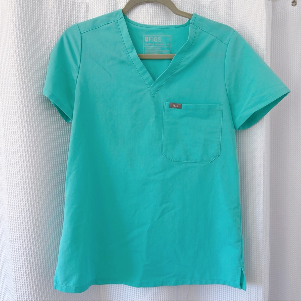 Figs Catarina Scrub Top in Fresh Aqua Blue XS